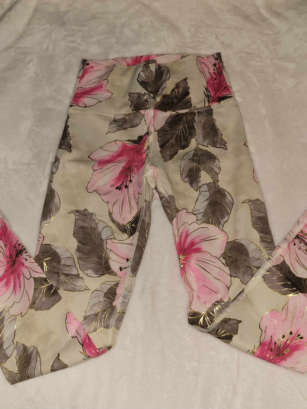 Beach Riot Piper Pink Floral High-Waist Leggings on Cream Base